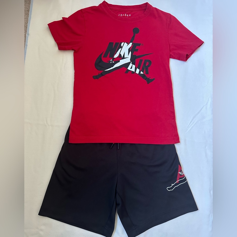 Nike Air Jordan t-shirt and short set